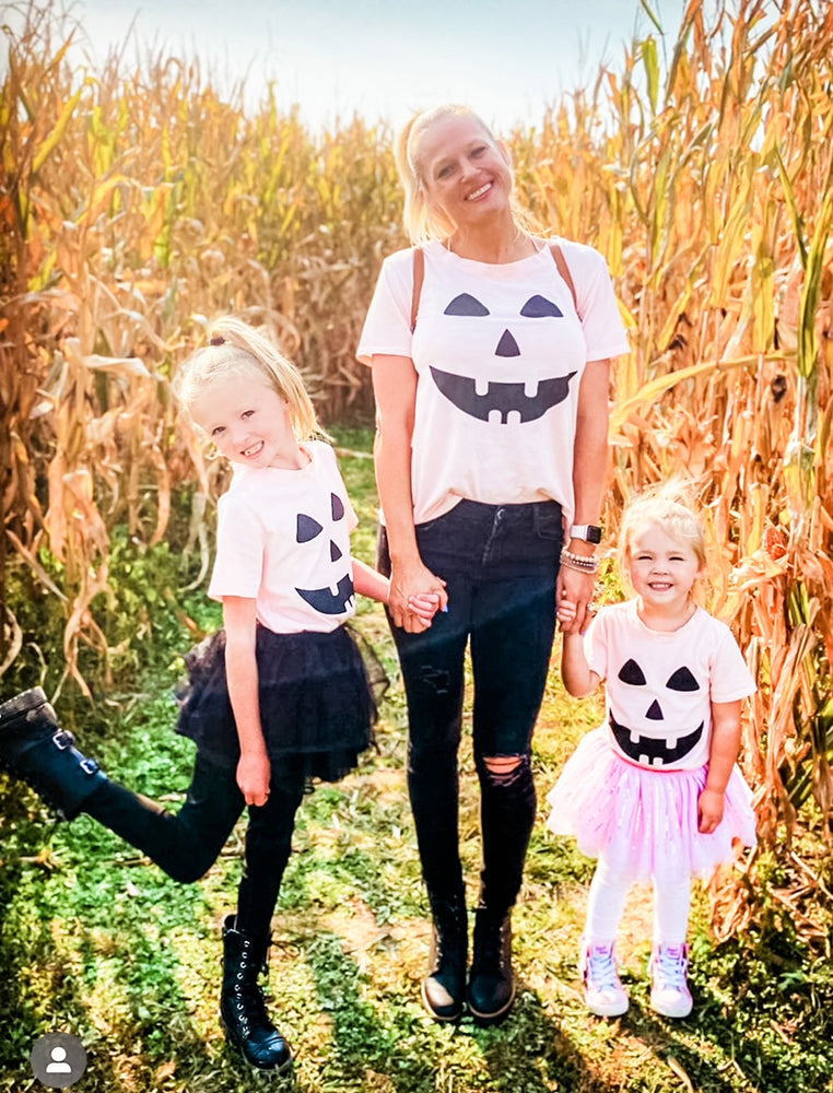 Women's Jack-o-lantern Tee in Seashell