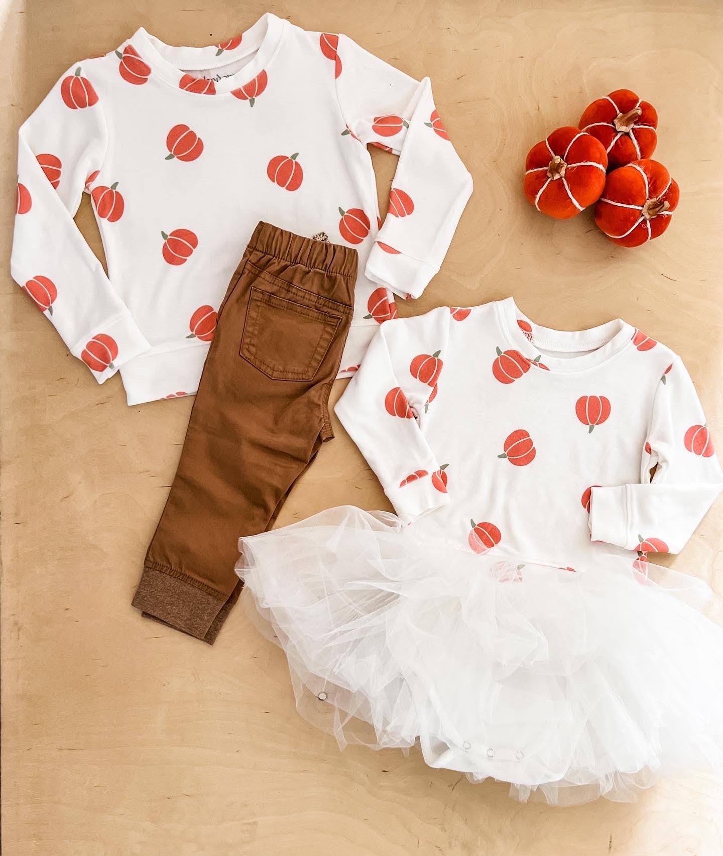 Mini Pumpkin Sweatshirt in Off White