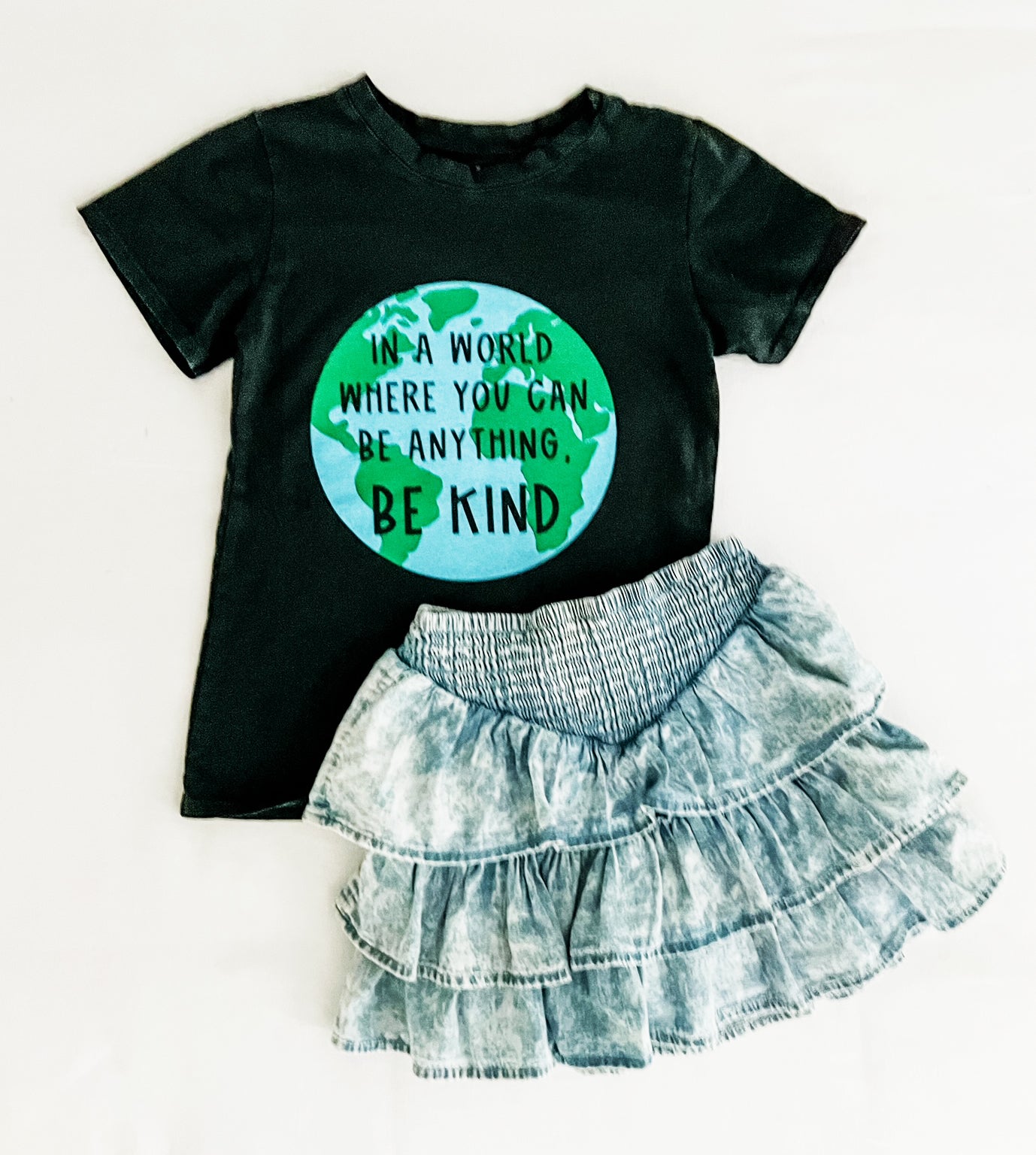 In a World Tee in Vintage Black