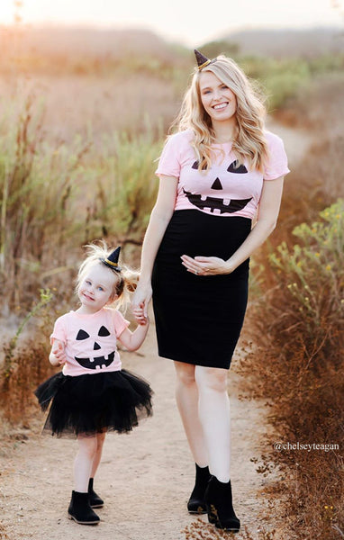 Women's Jack-o-lantern Tee in Seashell